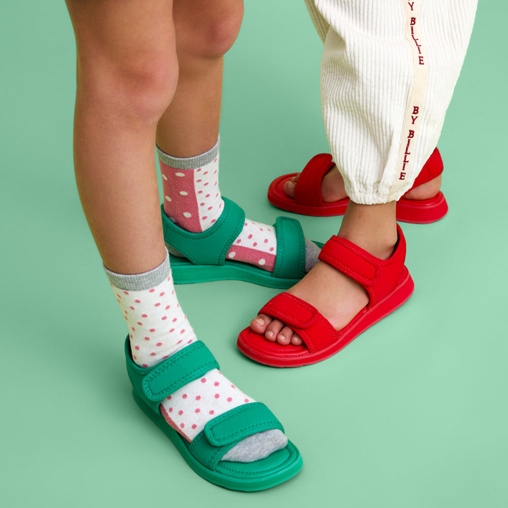 Little hot sale kids sandals